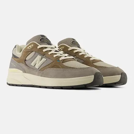 【海外5月29日発売予定】 ニューバランス ヌメリック 933 アンドリュー・レイノルズ "グレーデイズ"(UN933GRY)