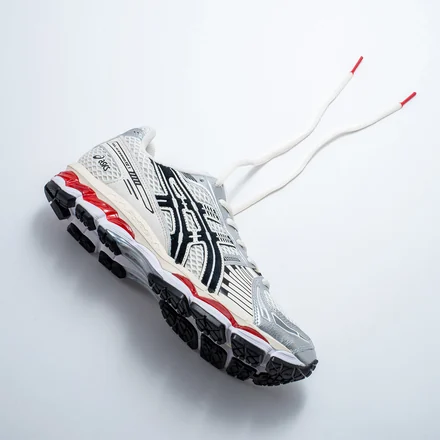 【海外5月2日発売予定】ラップストーン & ハンマー × アシックス スポーツスタイル ゲル カヤノ 12.1 "ザ スパーク"(1203B103-100)