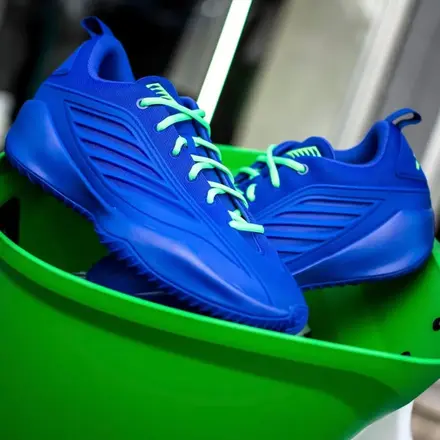 【2026年発売予定】アディダス ビリーブ ザット 1 ベロシティ ブルー/ライム グリーン(JQ9475)