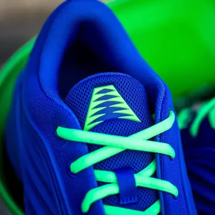 【2026年発売予定】アディダス ビリーブ ザット 1 ベロシティ ブルー/ライム グリーン(JQ9475)