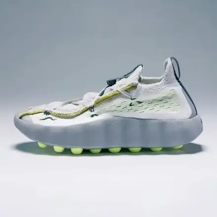 【2026年発売予定】ナイキ マインド 002 フライニット “ピュア プラチナム/ベアリー ボルト” ホワイト/ピュア プラチナム/ウルフ グレー/ダーク グレー(IR2176-100)
