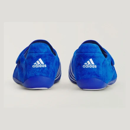 【海外4月29日発売開始】 ファレル・ウィリアムス × アディダス オリジナルス バージニア バリオ フラット アーサー 2色