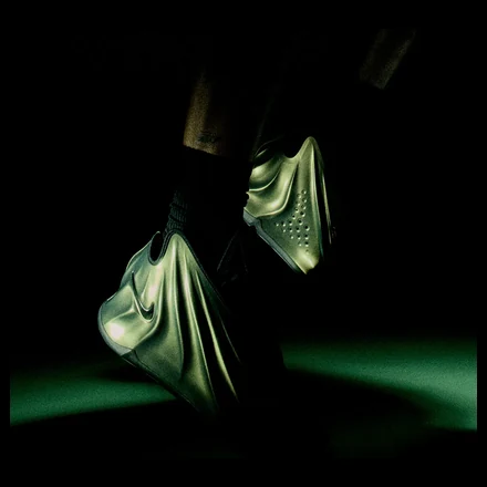 【海外5月9日発売予定】 ダックス オブ ア フェザー × ナイキ GT フューチャーメタリック グリーン/ゴールド/ブラック