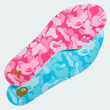 【海外6月1日発売予定】ア ベイシング エイプ × アディダス アディゼロ エヴォ SL ピンク/ブルー/ゴールド(KJ5751)