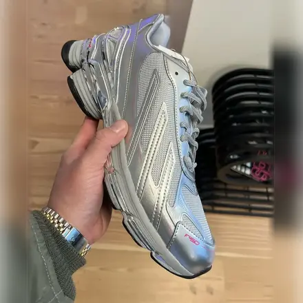  スパイダー × アディダス アディゼロ F50 フォーモーション シルバー