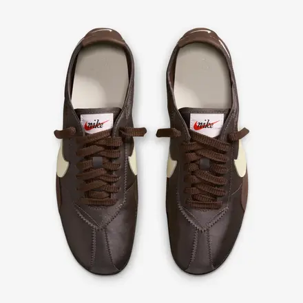 【国内7月1日発売予定】ナイキ ウィメンズ ムーン シューズ OG バロックブラウン/ブラック/カシミア(IW0955-201)