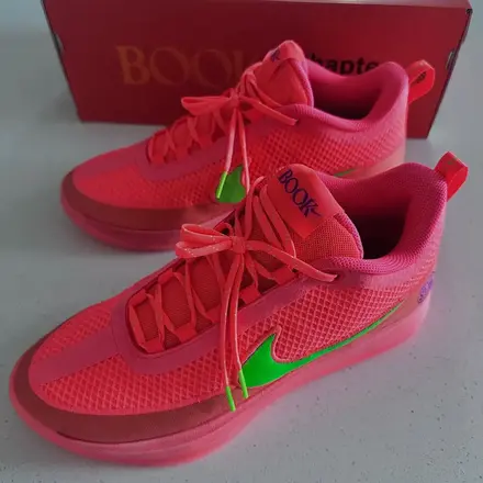 【非売品】ナイキ ブック 2 PE "EYBL" サンセットピンク/ネオングリーン