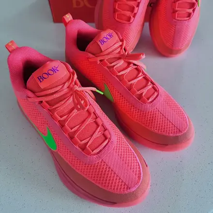 【非売品】ナイキ ブック 2 PE "EYBL" サンセットピンク/ネオングリーン
