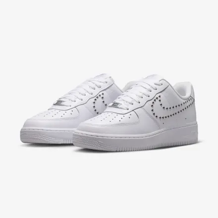 【海外6月23日発売開始】ナイキ ウィメンズ エアフォース 1 '07 LV8 ホワイト/メタリックシルバー(IW1234-100)