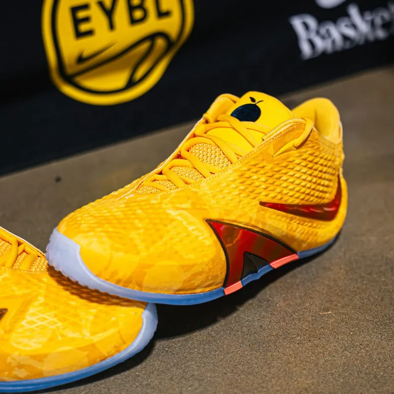 【非売品】ナイキ ジャ 4 PE "EYBL ピーチジャム"