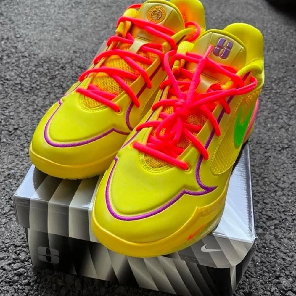 【非売品】 ナイキ サブリナ 4 "EYBL" PE