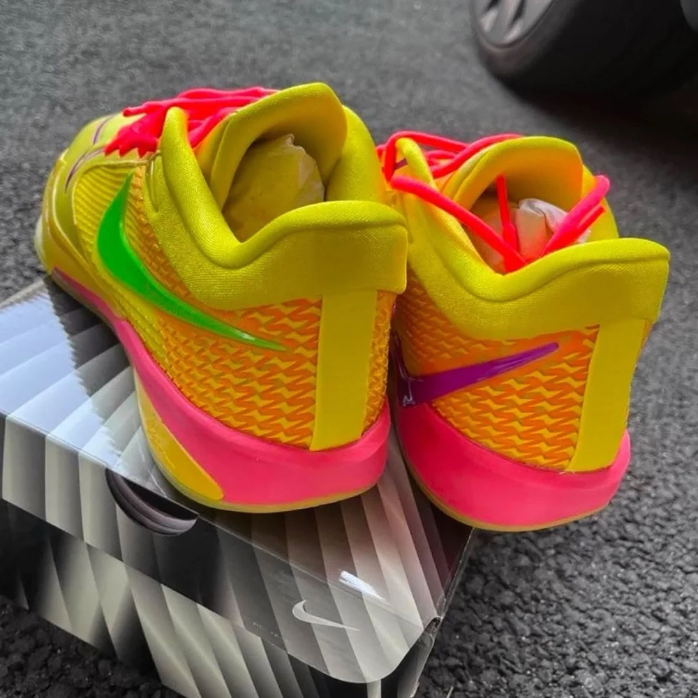 【非売品】 ナイキ サブリナ 4 "EYBL" PE