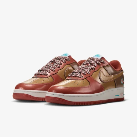 【国内10月17日発売予定】NIGO × J-HOPE/BTS × ナイキ エア フォース 1 LOW '01 "バーント サンライズ & メタリック ゴールド"(IO8766-800)