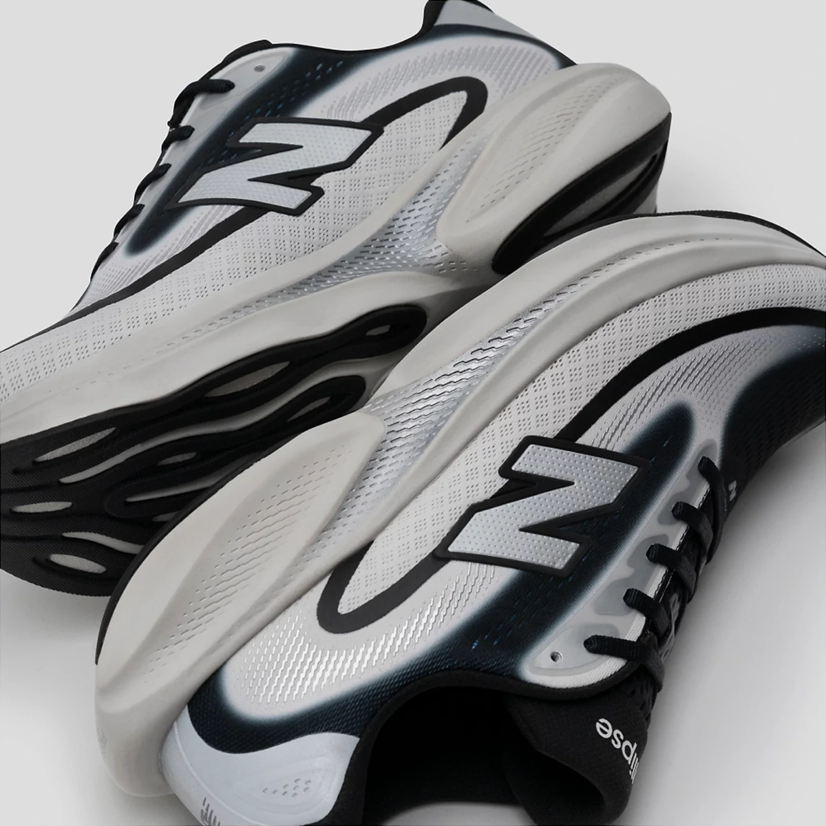 【国内7月31日発売開始】ニューバランス エリプス ブラック/グレーマター(MELPS9KU)