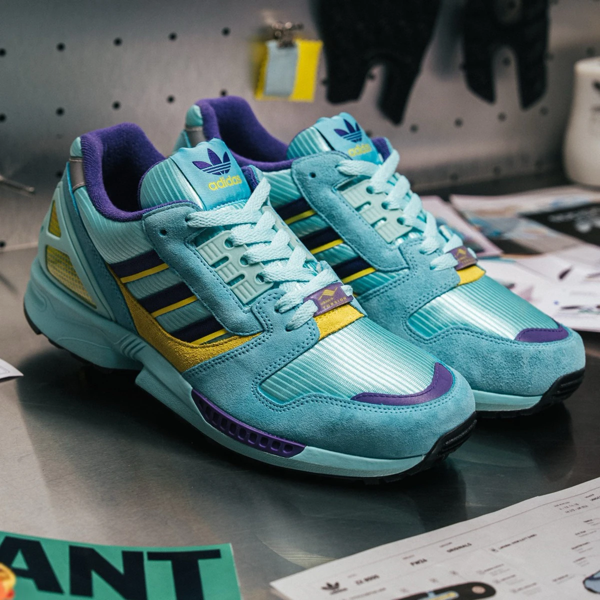 【海外8月6日/7日発売予定】size? × アディダス オリジナルス ZX 8000 “プロト アクア” & “プロト ジャーマニー”