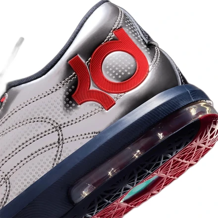 【海外9月18日発売予定】パリ・サンジェルマン × ナイキ KD 6 メタリックシルバー/カレッジ ネイビー-グローバル レッド-ホワイト(IU0593-001)