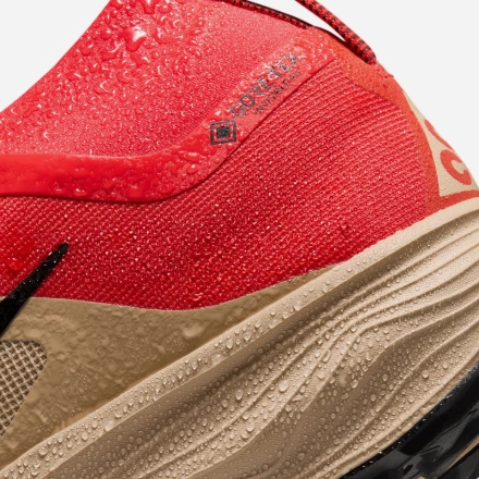 【国内8月15日発売予定】ナイキ ACG ペガサス トレイル GTX ライトクリムゾン/タフレッド/リネン(IQ1084-600)