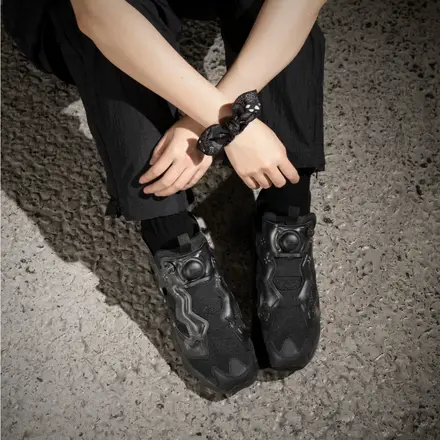 【国内9月8日先行予約開始】KREVA × リーボック インスタポンプ フューリー 94 "フェイデッド バンダナ"(100282023)