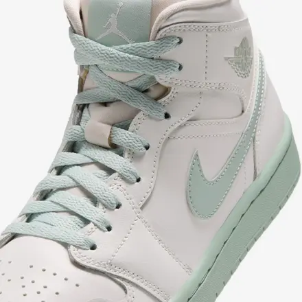 ナイキ ウィメンズ エアジョーダン1 ミッド セイル/ピスタチオフロスト (BQ6472-124)