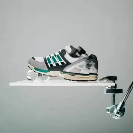 【海外9月26日発売予定】オーバーキル × アディダス コンソーシアム ZX 8094 "ザ ミッシング リンク" フットウェアホワイト/オニキス/エキップメントグリーン(KH7164)
