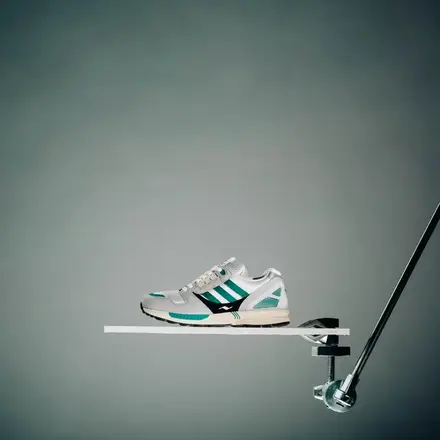 【海外9月26日発売予定】オーバーキル × アディダス コンソーシアム ZX 8000 "ザ ミッシング リンク" フットウェアホワイト/オニキス/エキップメントグリーン(KH7166)