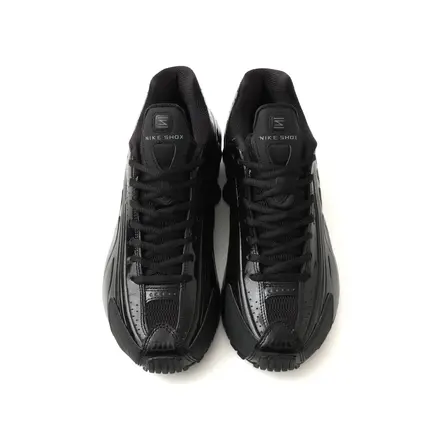 【国内9月18日発売予定】ナイキ ショックス R4 ブラック/スモークグレー(IR5799-001)