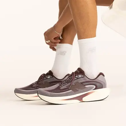 【国内10月1日発売開始】ニューバランス エリプス オフライン グレー/チェリー レザー(MELPS2FI)