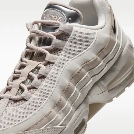 【海外10月1日発売開始】 ナイキ ウィメンズ エアマックス95 ビッグバブル クローム ライトボーン/クリームII/セイル/メタリックシルバー (IV3305-001)(IV3305-001)