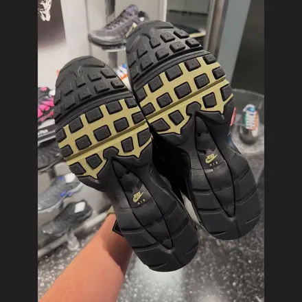 【海外11月発売予定】 ナイキ エアマックス 95 ビッグ バブル ゴアテックス カーゴ グリーン/ニュートラル オリーブ/ブラック(IO1877-300)