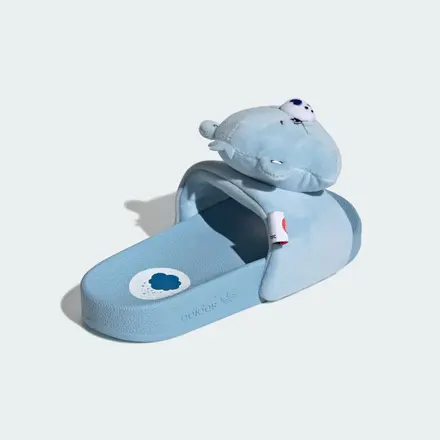 【国内10月15日発売予定】ケアベア × アディダス オリジナルス ウィメンズ アディレッタ スライド クリアスカイ/クラウドホワイト/ブルーバード(KH9954)