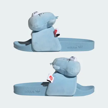 【国内10月15日発売予定】ケアベア × アディダス オリジナルス ウィメンズ アディレッタ スライド クリアスカイ/クラウドホワイト/ブルーバード(KH9954)