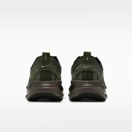 【海外10月22日発売開始】ナイキ ボメロ 18 カーゴカーキ/ブラック/セコイア/メタリックダークグレー(IZ2534-325)