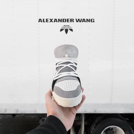 【国内4月1日発売予定】 アレキサンダー ワン × アディダス オリジナルス バスケットボール & スケート