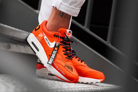 NIKE WMNS AIR MAX 1 LX JUST DO IT