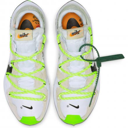 Off-White × Nike Air Zoom Terra Kiger靴